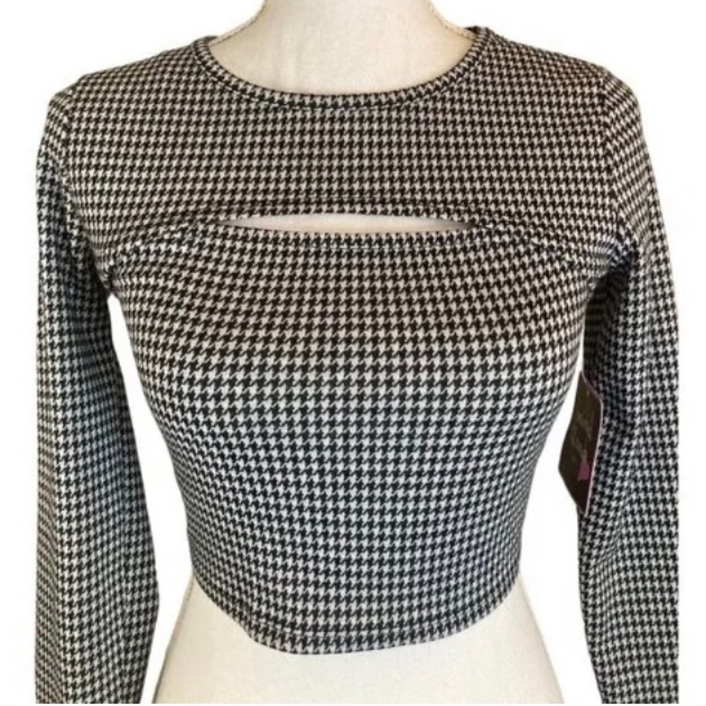 Mixed Threads Cutout Top Size XS NWT